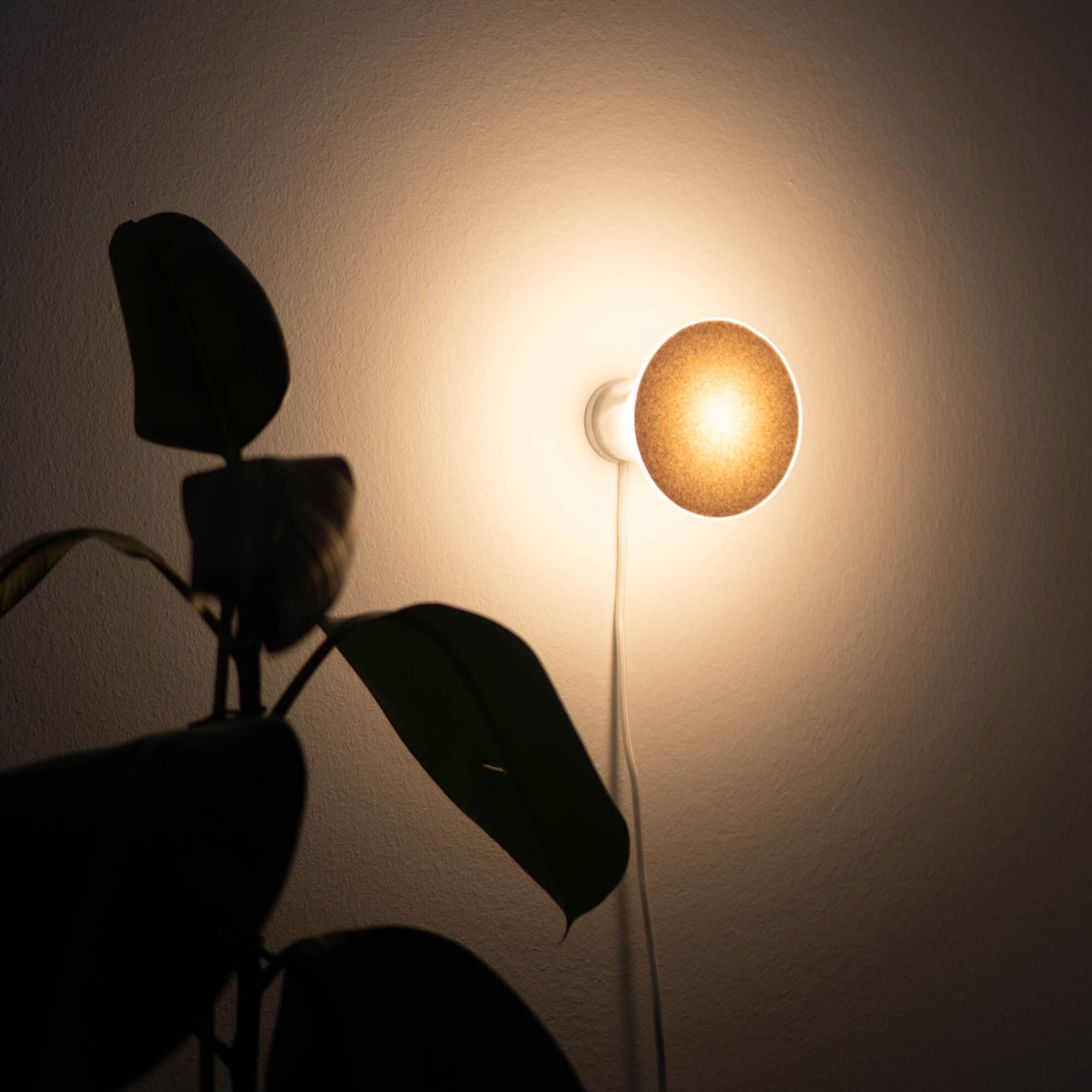 KUMI - Modular and Magnetic Light