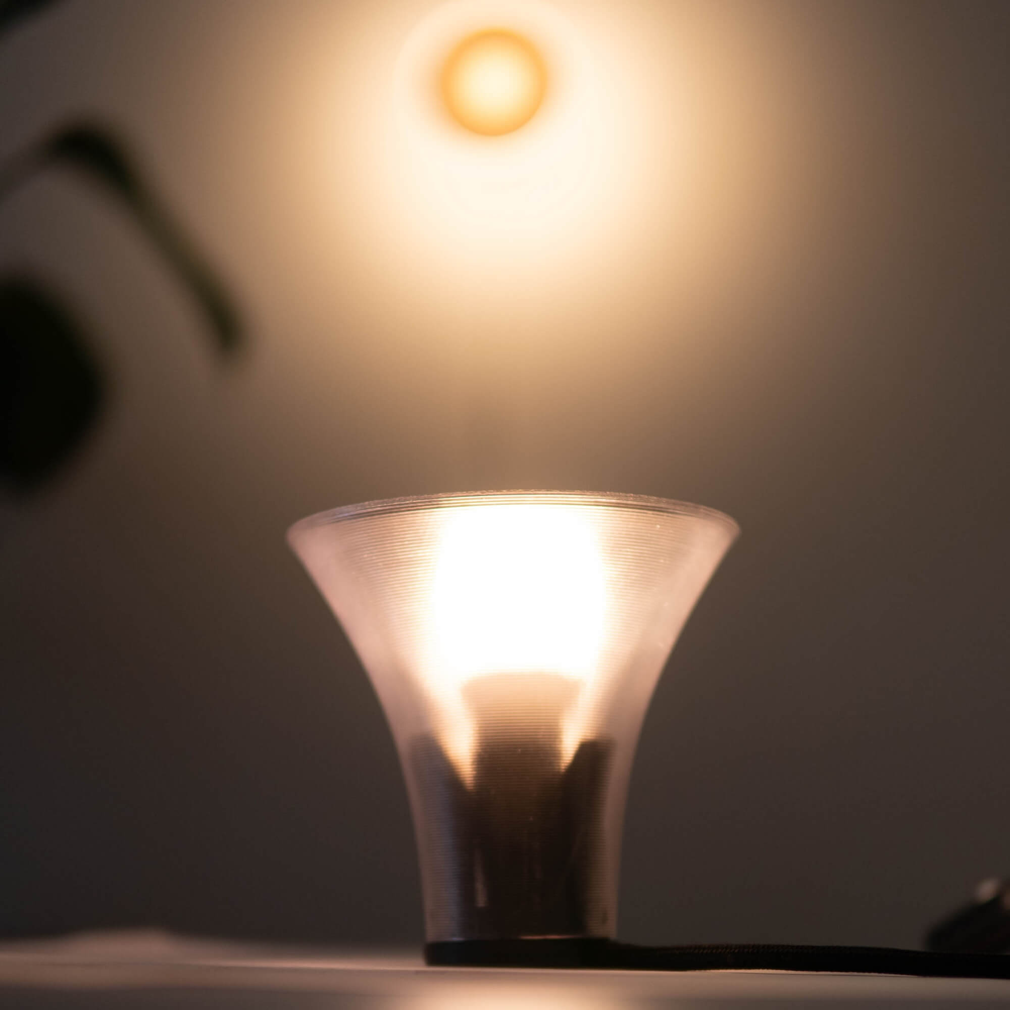 KUMI - Modular and Magnetic Light