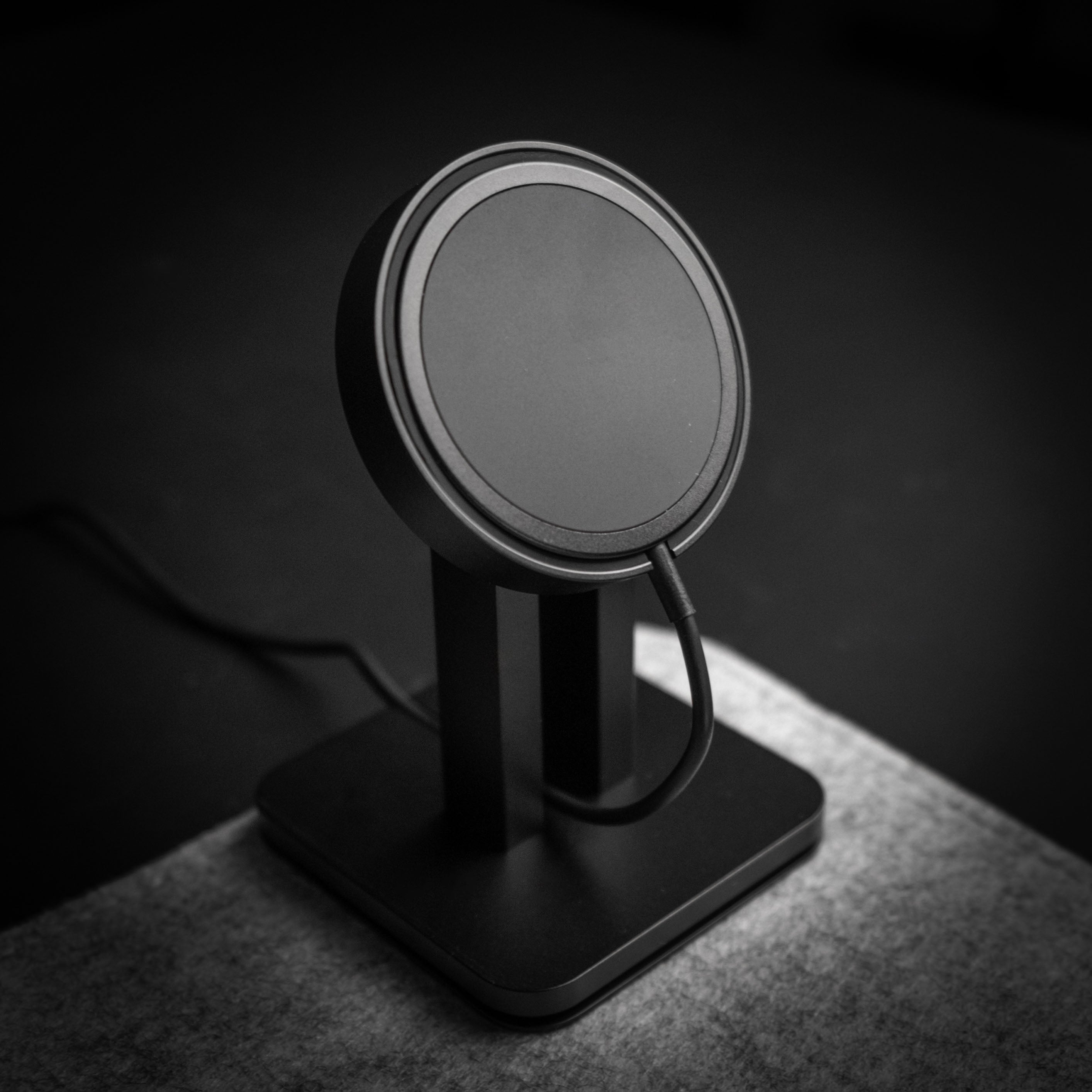 REO Wireless Charger